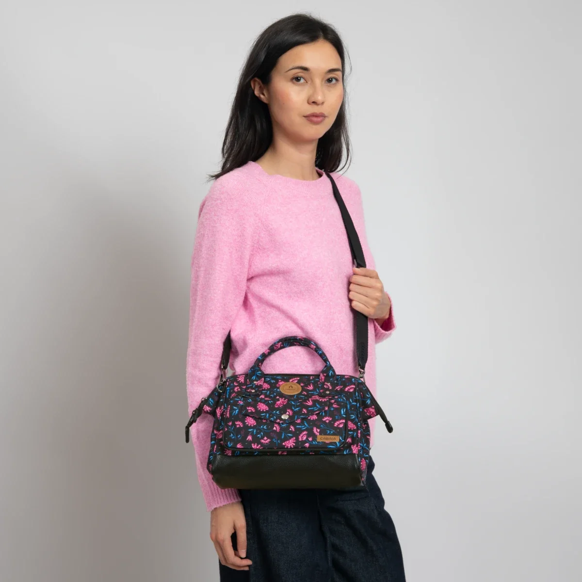 Crossbody Adventurer Medium Surabaya — image 2