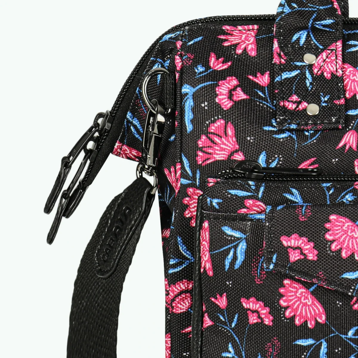 Crossbody Adventurer Medium Surabaya — image 5