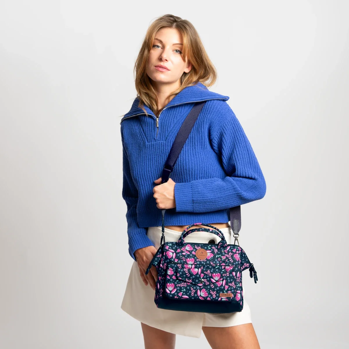 Crossbody Adventurer Medium Grotta Verde — image 2