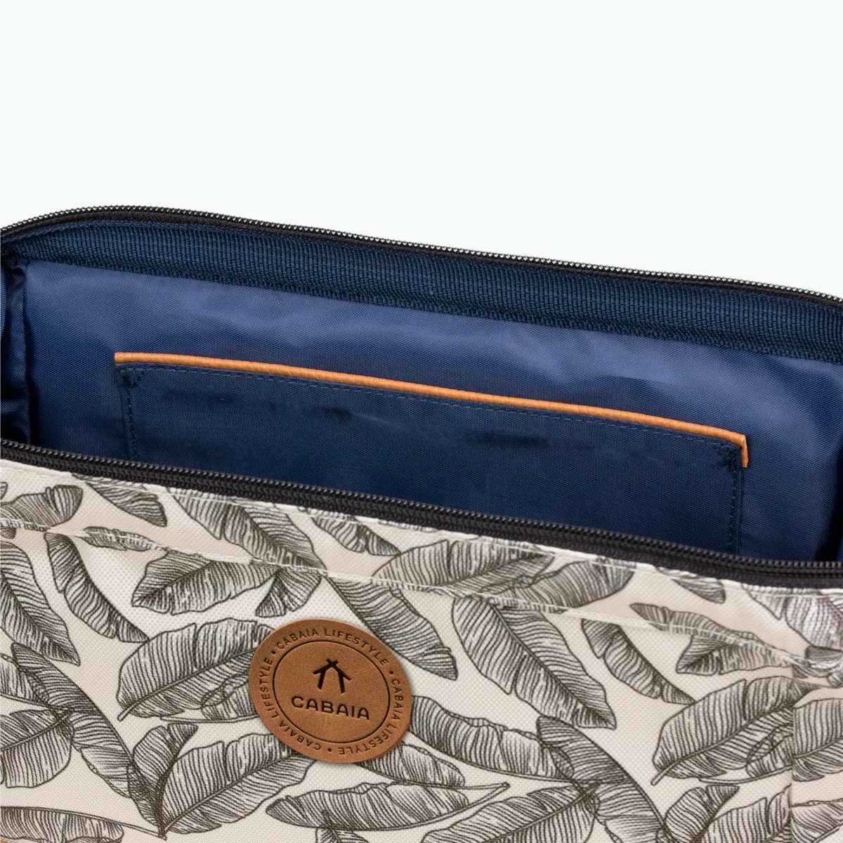 Trousse de toilette Medium Andrassy Ut — image 4